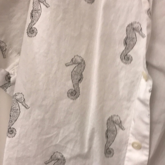 Old Navy Short Sleeve Collared Shirt - Picture 2 of 2